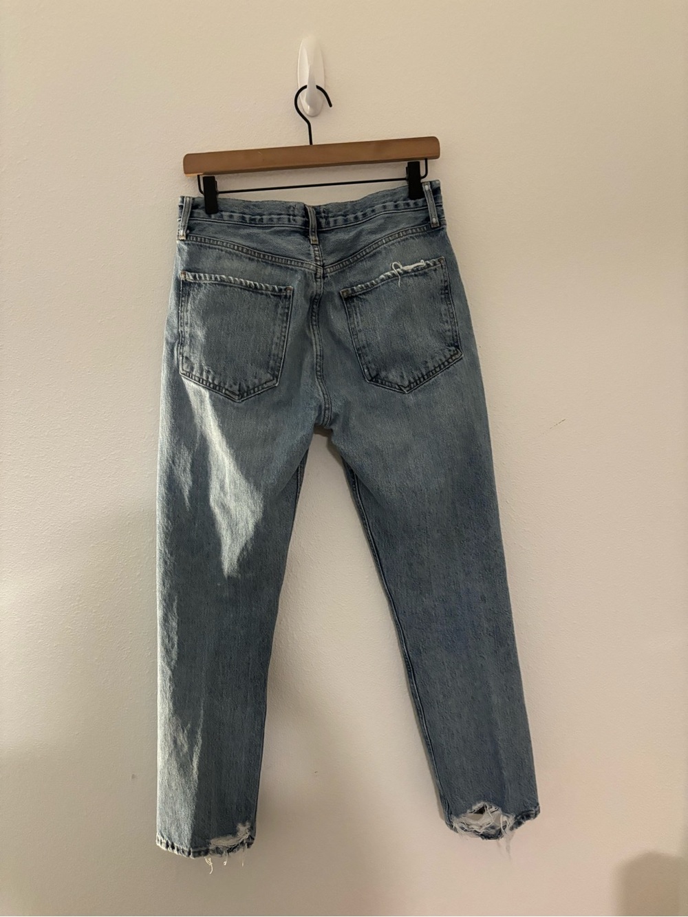 AGOLDE Riley high-rise straight leg jeans light wash distressed knee detailing - Picture 3 of 5